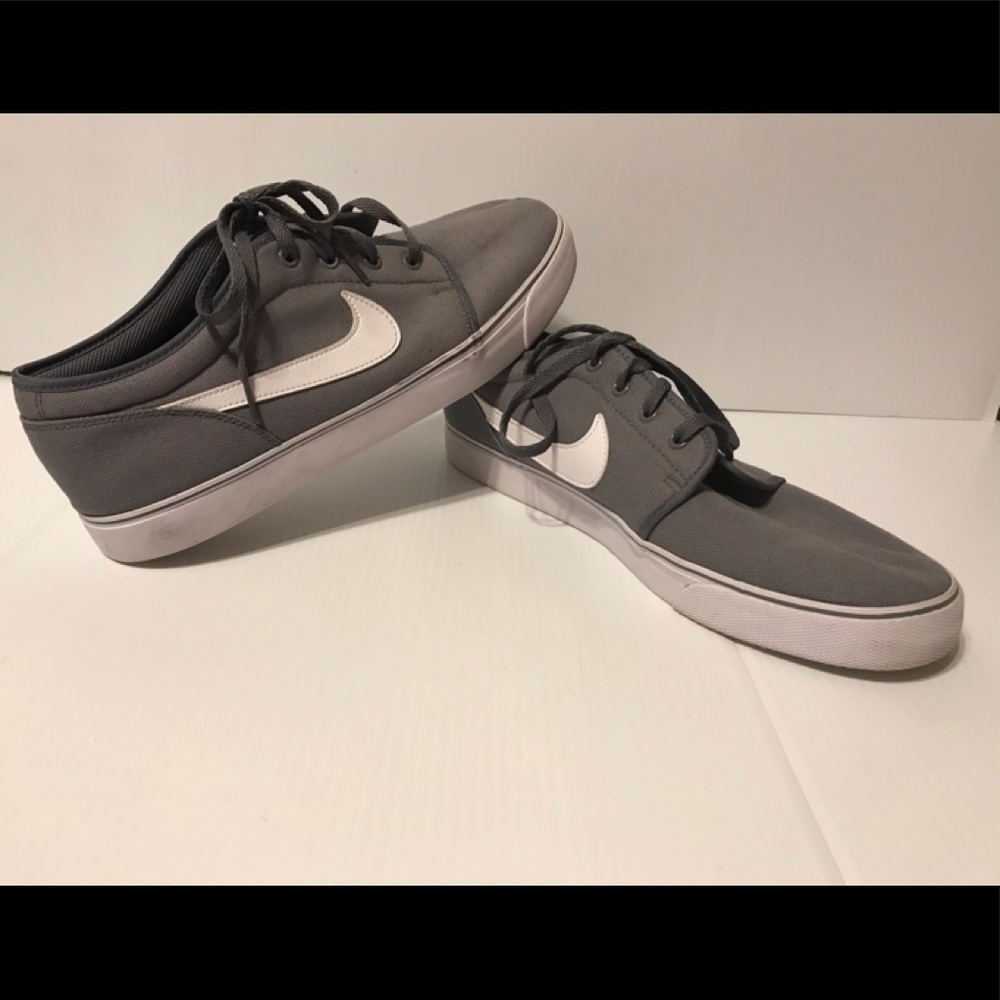 NIKE Men’s Casual Sneakers Shoes Size 14